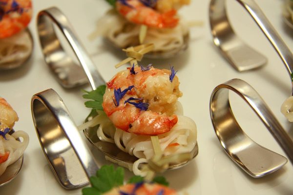 Riesengarnelen auf Reisnuden